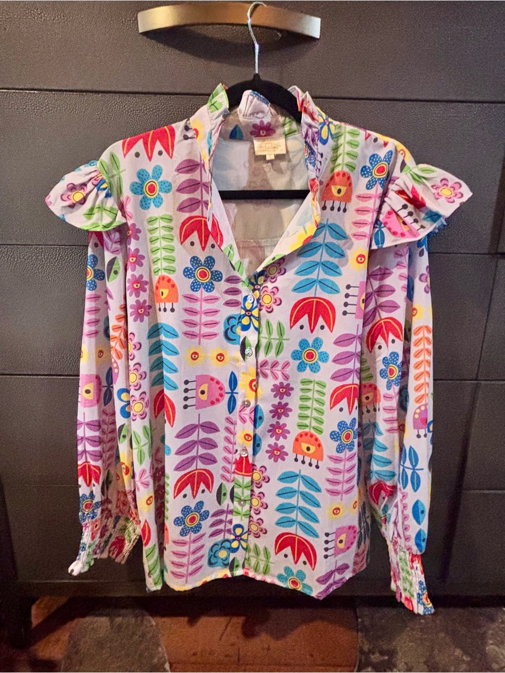 Layerz Floral Multicolor Ruffle-Shoulder Button Down Blouse // Size Small